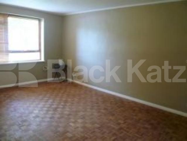 			2 Bedroom, 1 bath, 1 reception Flat			 Bounds Green Road, BOUNDS GREEN ROAD